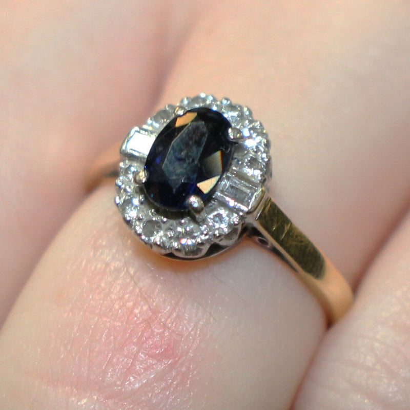 18ct gold sapphire-diamond cluster ring