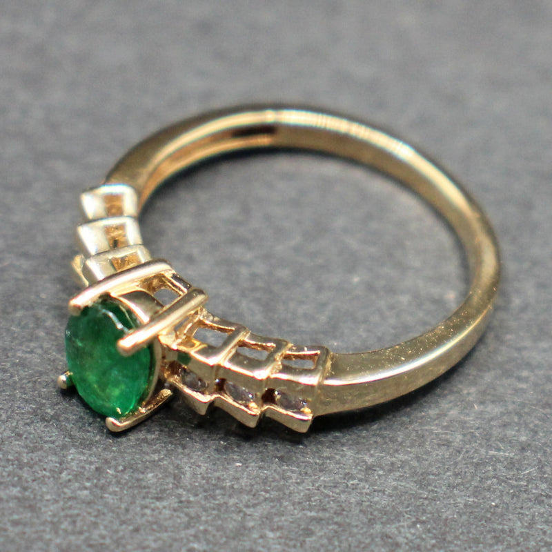 14ct gold emerald and diamond ring