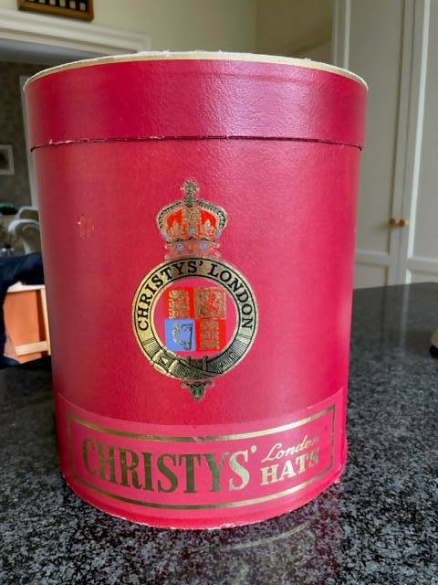 Christy's London Lady's Hat Box (red)