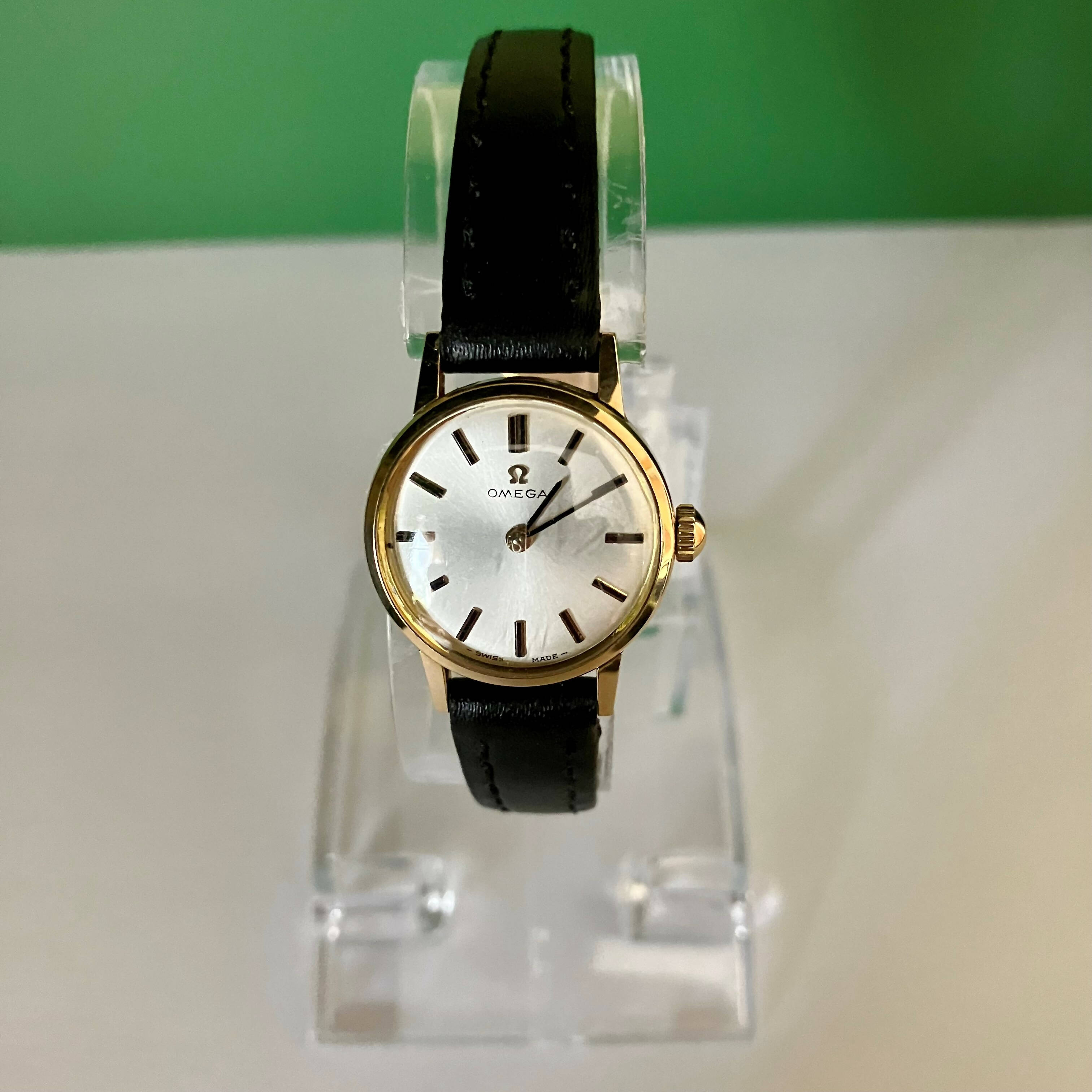 Vintage omega 2024 ladies gold watch