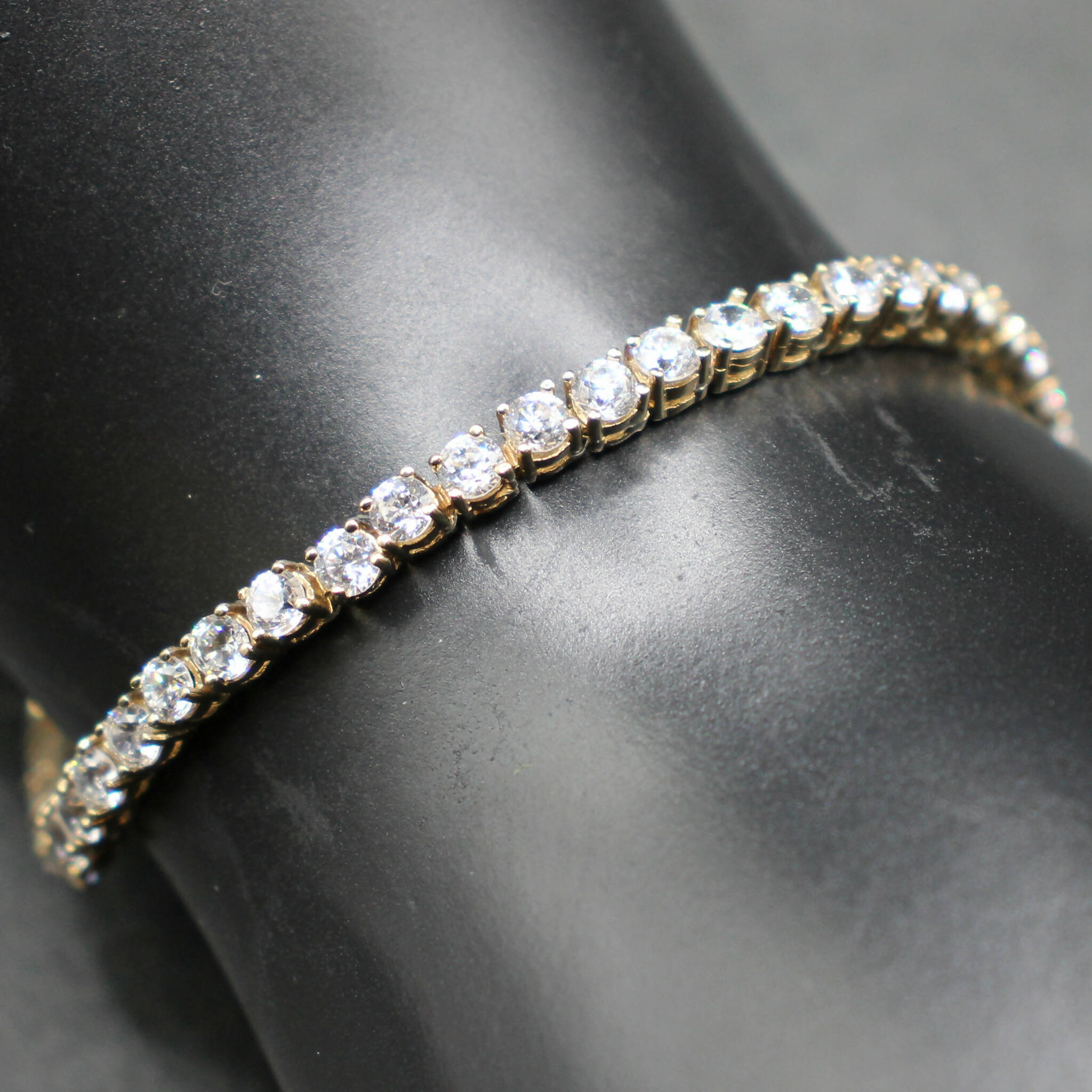 Tennis Bracelet 9ct Gold CZ 7