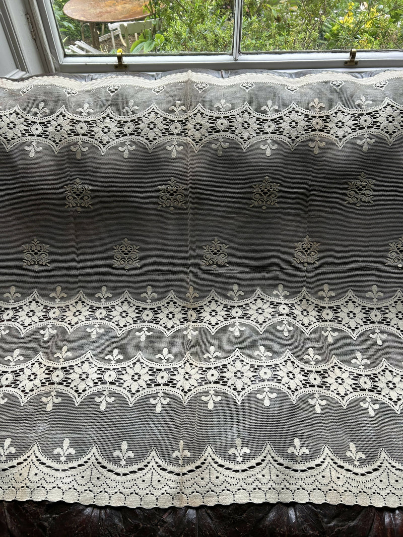 Beautiful Period Arts and Crafts original Tea colour cotton lace curtain panel new old stock 36”36”