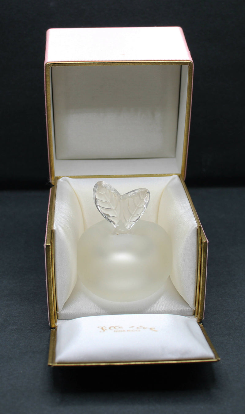 Lalique Fille d’Eve perfume bottle