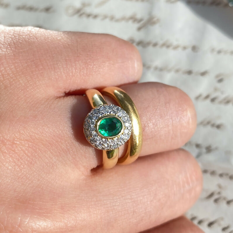 Vintage 18ct Emerald Diamond Halo Ring 4.7g
