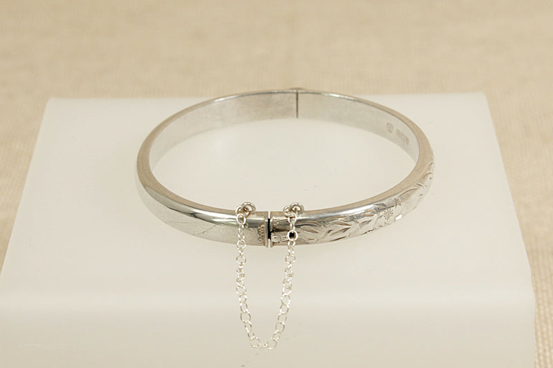 Vintage Silver Hinged Bangle