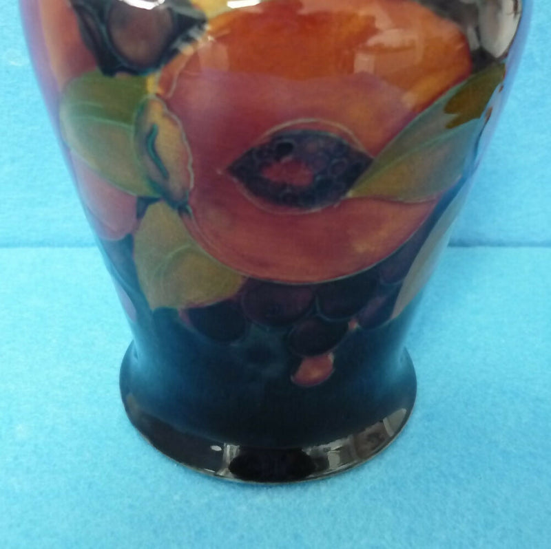 Moorcroft Vase (5.15 inch). Pomegranate Design by William Moorcroft.