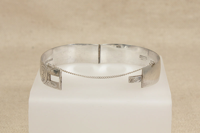 Vintage Solid Silver Hinged Bangle