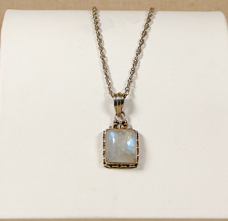 Silver and Moonstone Pendant & Chain