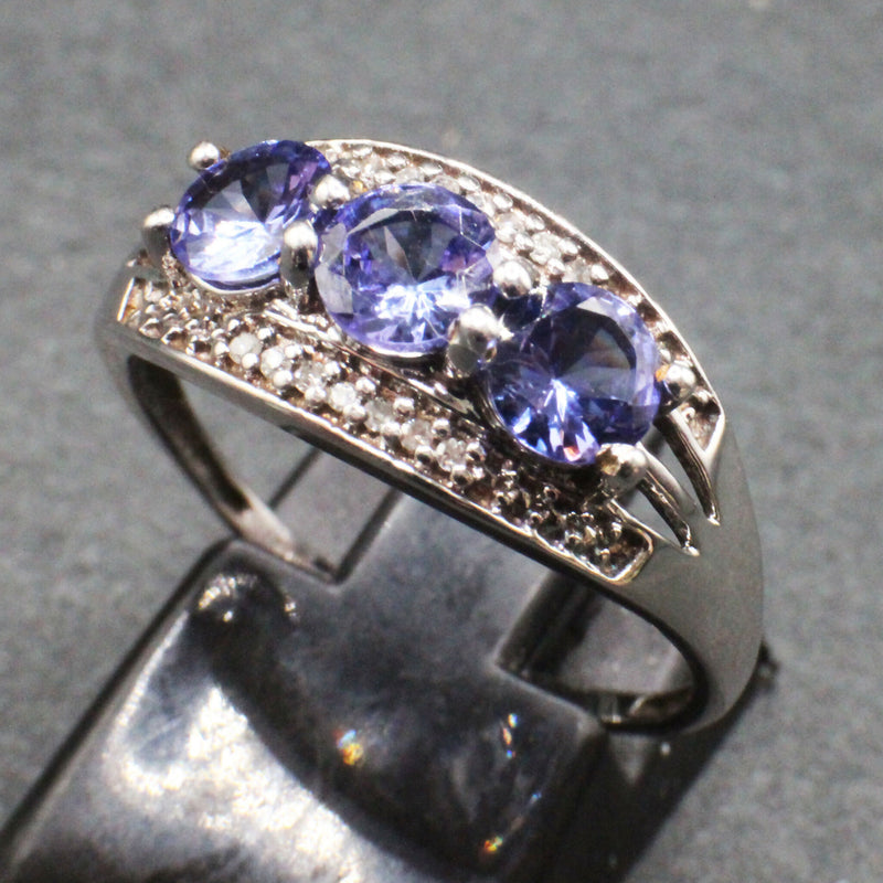 9ct white gold three row iolite and diamond ring