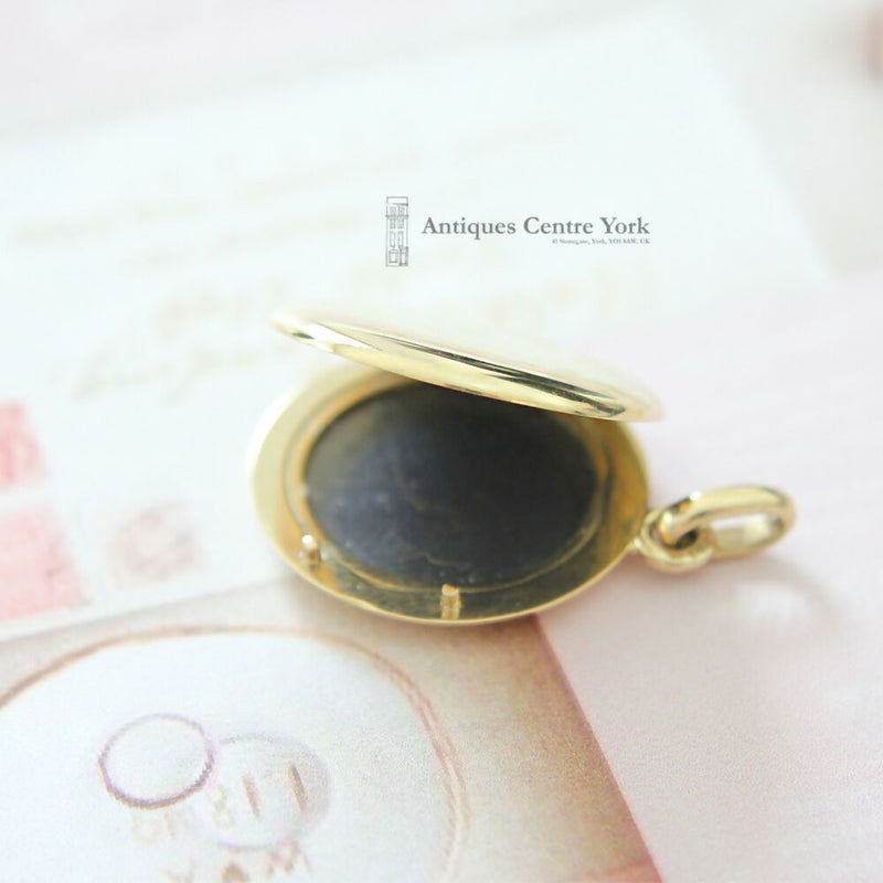 Vintage 14ct Gold Locket