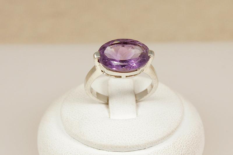 Silver & Amethyst Solitaire ‘Elipse’ Ring