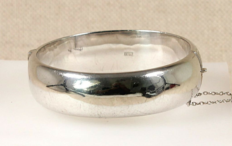 Vintage Silver Hinged Bangle