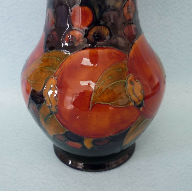 A Moorcroft Vase (8.30inch) c1918-1926 in Pomegranate by William Moorcroft