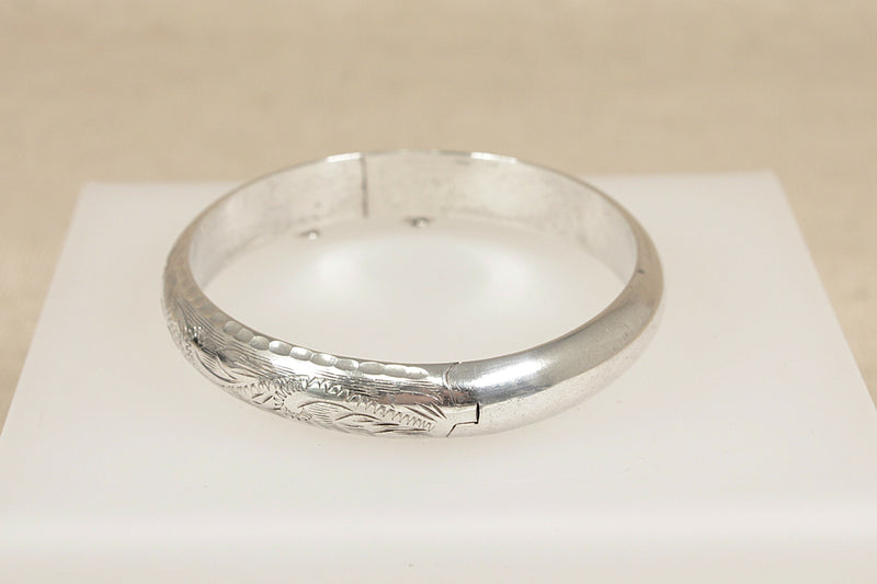 Vintage Silver Hinged Bangle