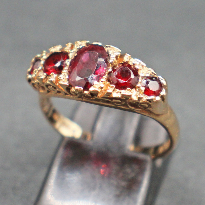 Victorian style 9ct gold graduated garnet five stone ring