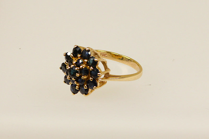 9ct Gold & Sapphire Cluster Ring