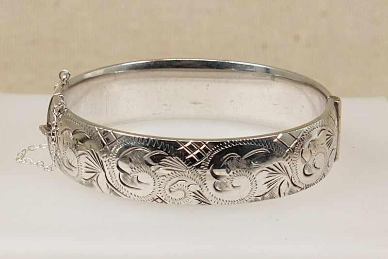 Vintage Silver Hinged Bangle