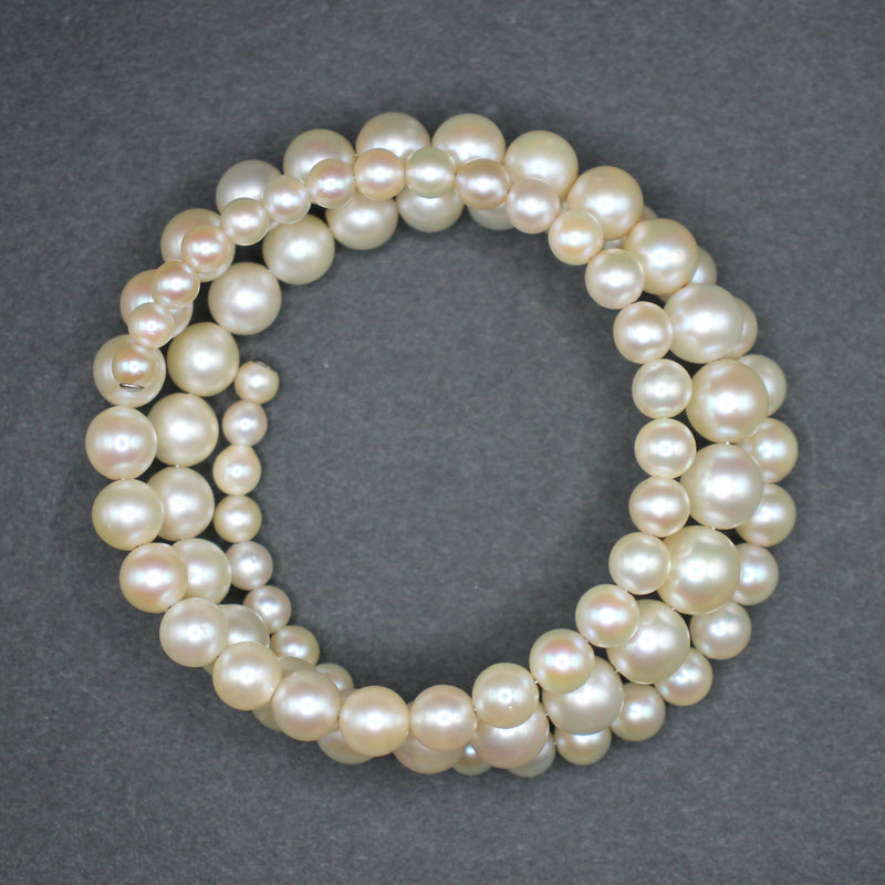 Three-row-graduated-pearl-expanding-bracelet-24L004b