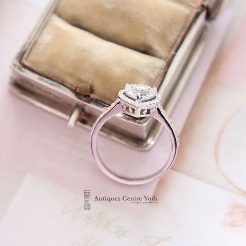 18ct White Gold Heart Cut Diamond 1.00cts Ring