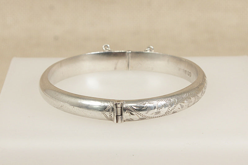 Vintage Silver Hinged Bangle