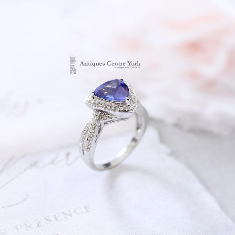 18ct White Gold Tanzanite & Diamond Ring