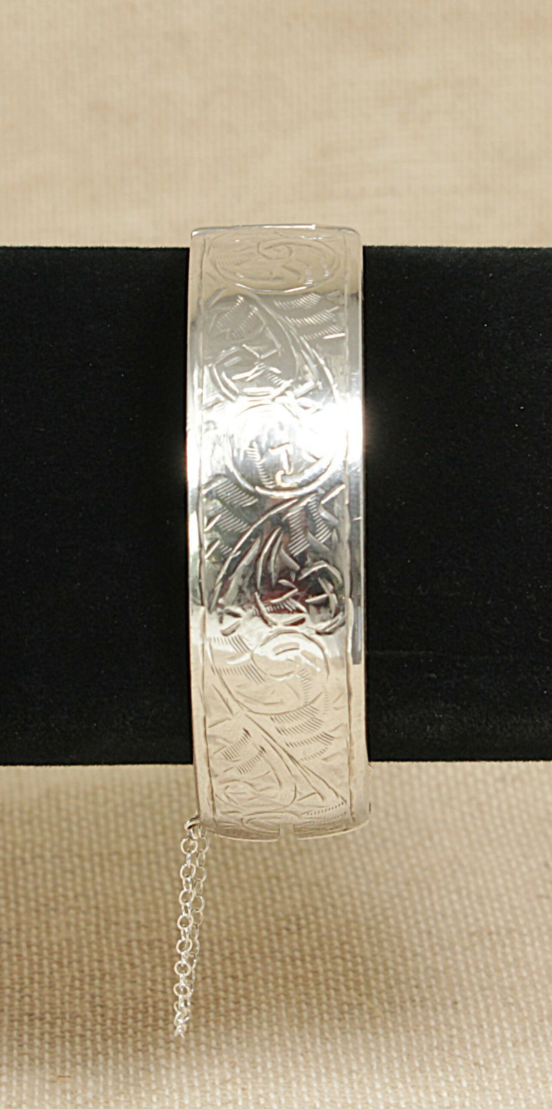 Vintage Silver Hinged Bangle Chester1960