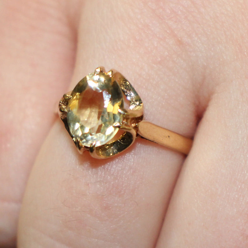 9ct-gold-Citrine-solitaire-ring-1971-24L003a