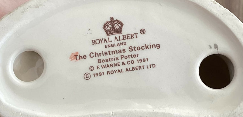 Royal Albert - CHRISTMAS STOCKING figurine Royal Albert Beatrix Potter figurine BP6