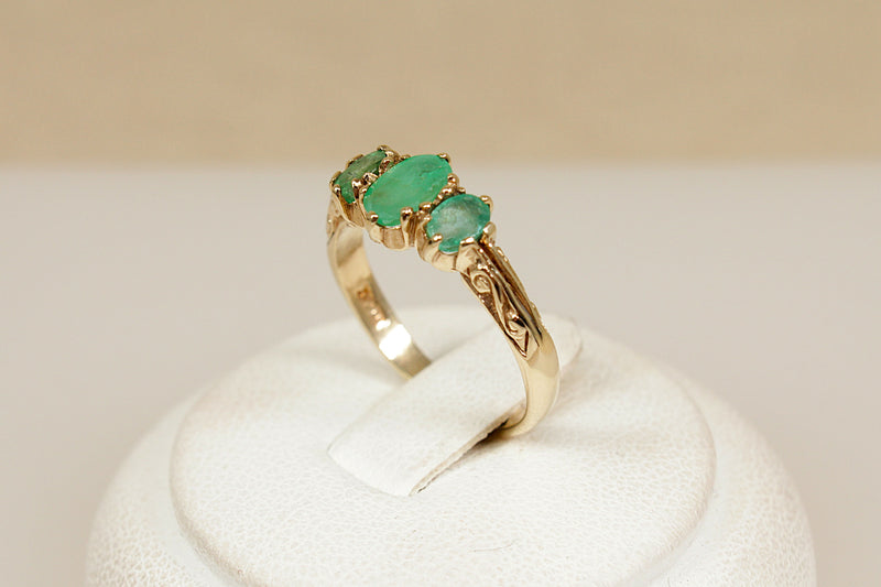 9ct Gold Emerald Trilogy Ring