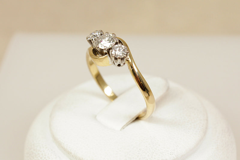 18ct Gold Diamond Trilogy Twist Ring
