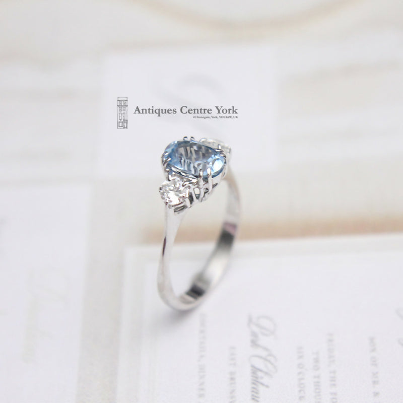 18ct White Gold Aquamarine & Diamond 3 Stone 0.35ct