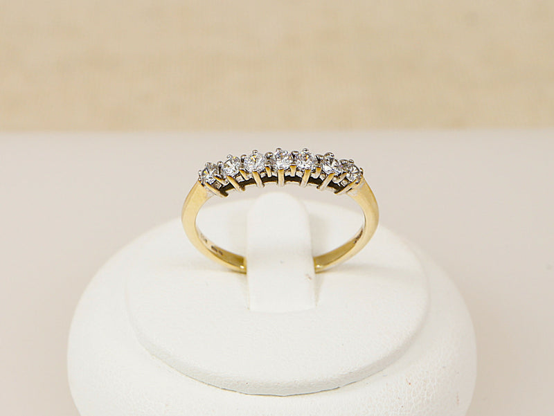 9ct Gold 7 x Stone CZ Half Eternity Ring