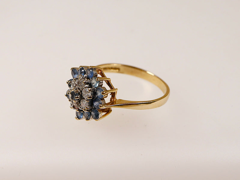 9ct Gold Blue Topaz & Diamond Cluster Ring