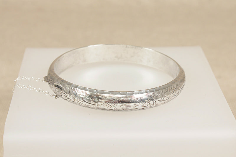 Vintage Silver Hinged Bangle