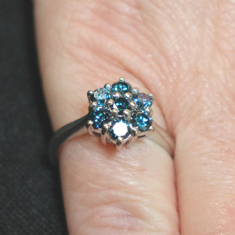 18ct-gold-blue-diamonds-flower-ring-25c022a