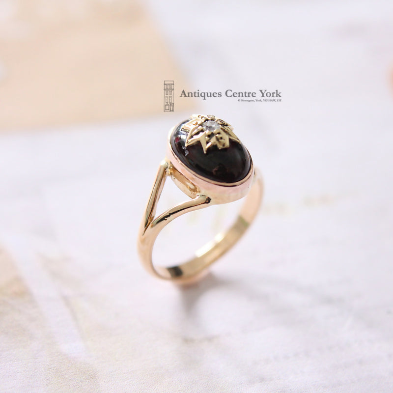 Antique 18ct Garnet & Diamond Ring