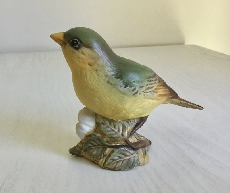 Beswick Greenfinch bird. Matt version. Model 2105B.