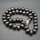 Single-string-black-pearls-necklace-25a008a