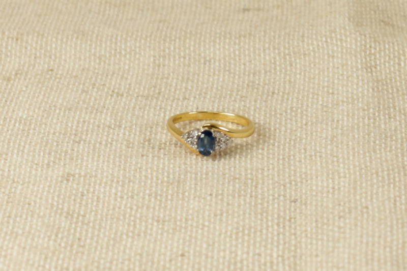 18ct Gold Sapphire Cluster Ring
