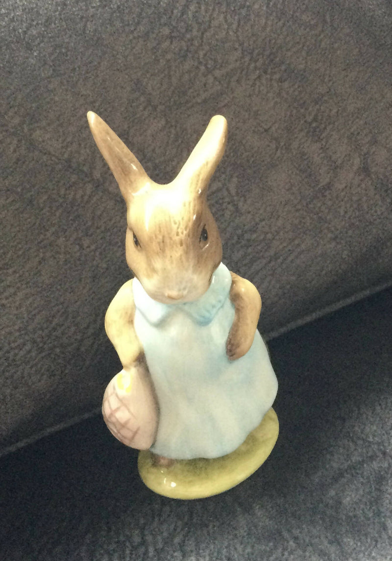 Royal Albert Beatrix Potter Figurine Royal Albert - Mrs Flopsy Bunny figurine