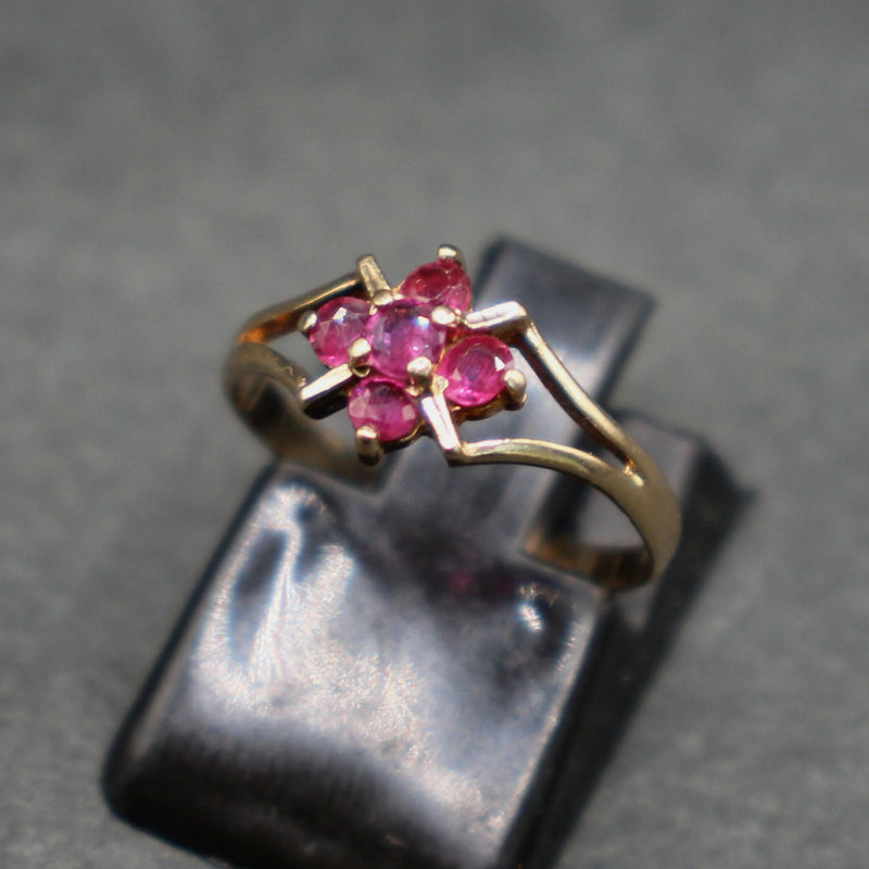 9ct gold ruby flower head cluster ring