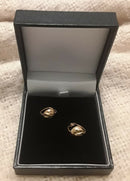 A Pair Of Roman Ladies Hollow Gold Earrings.