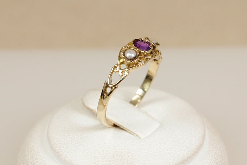 9ct Gold Amethyst & Seed Pearl Trilogy Ring