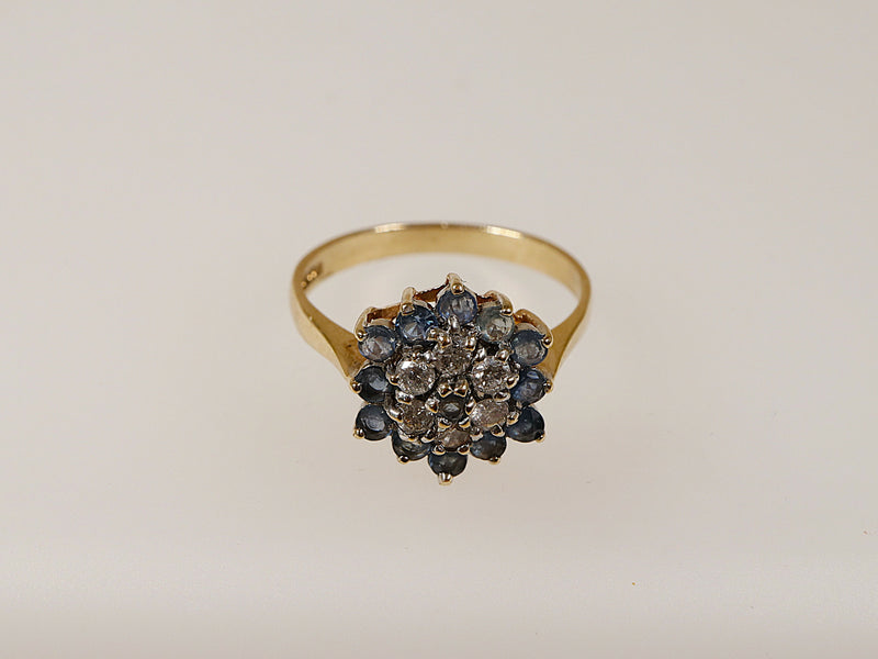 9ct Gold Blue Topaz & Diamond Cluster Ring