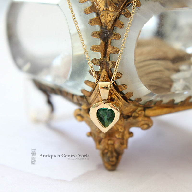 18ct Gold Emerald Heart Pendant