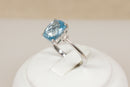 Stunning 18ct White Gold Blue Topaz & Diamond Ring
