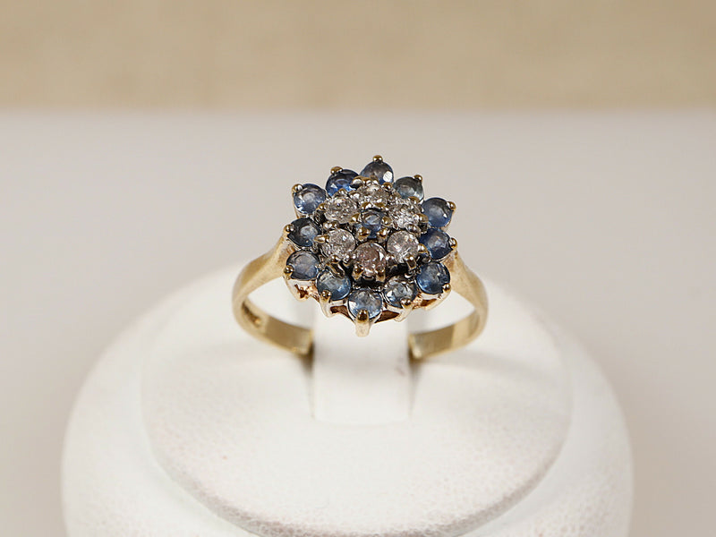 9ct Gold Blue Topaz & Diamond Cluster Ring