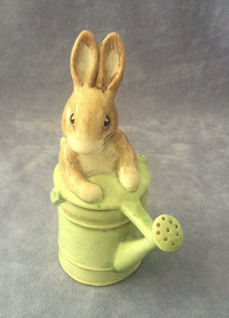 Beswick Beatrix Potter Figurine Beswick - Peter in the watering can figurine