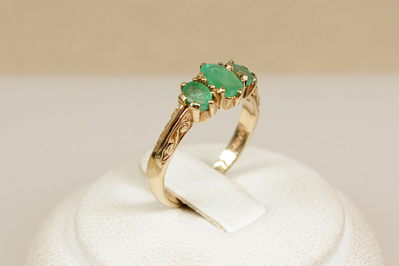 9ct Gold Emerald Trilogy Ring