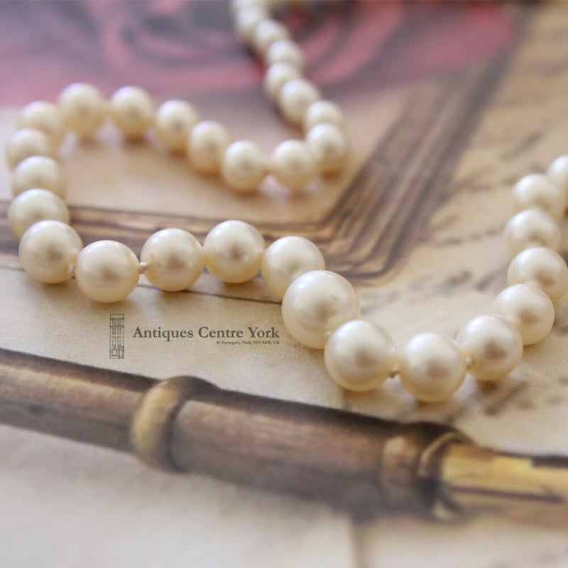 Single Row Cultured Pearls on 9ct White Gold Diamond Clasp